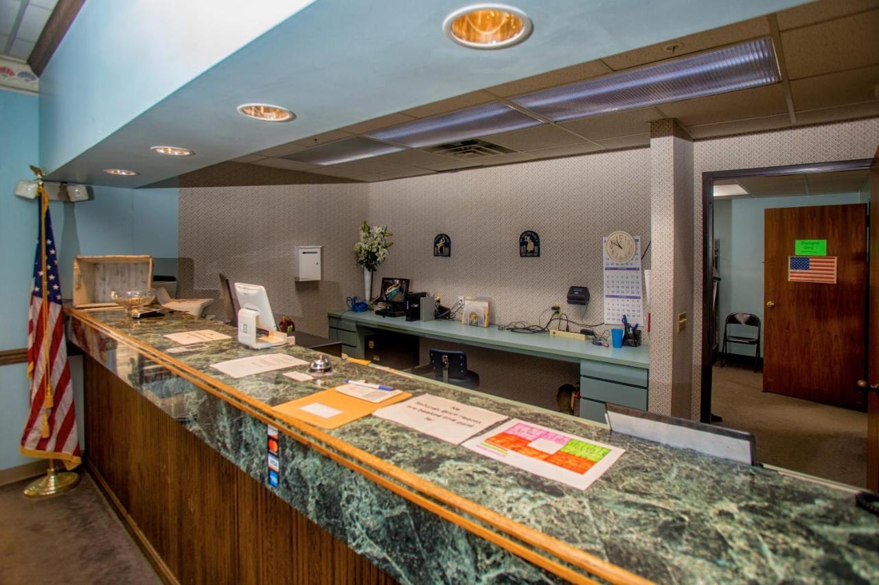 Lafayette Inn Moundsville 外观 照片